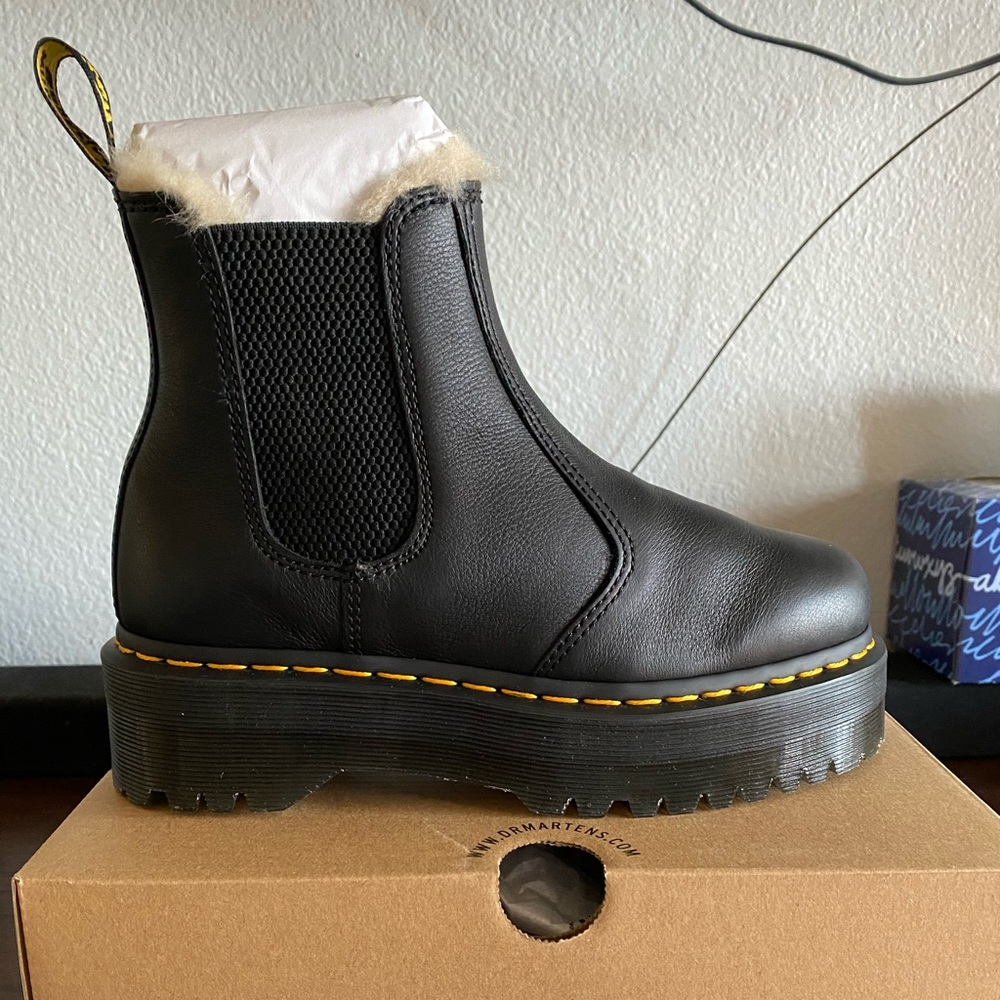 Dr. Martens BLACK QUAD FL boots sz: 7